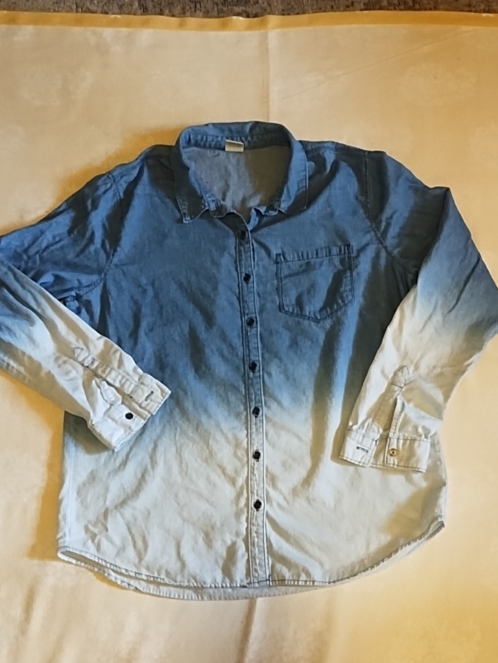 Faded Glory Blue Ombre Button-Down Shirt VGC Size Large Two Tone Blue.